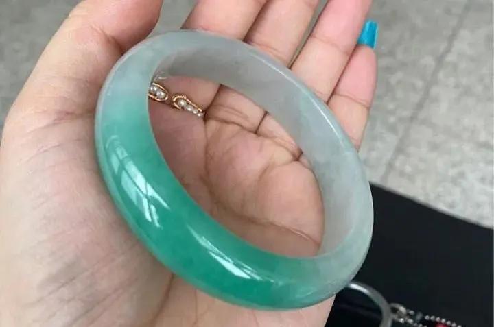 翡翠b货是什么意思啊（翡翠b货怎么鉴