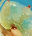 怎么用沐浴露做泥 沐浴露做泥可以