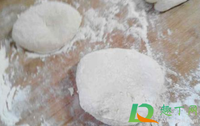 面粉起坨了还能用吗4